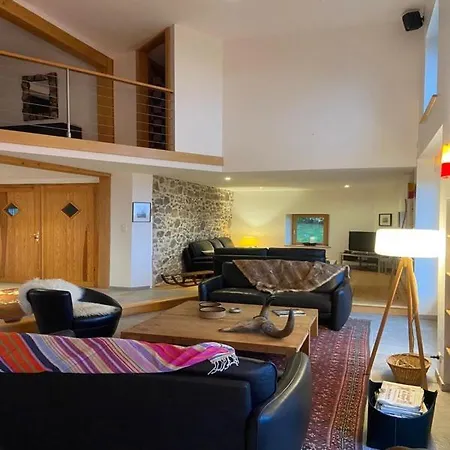 Des Hauts De La Piquante Pierre Bed & Breakfast *