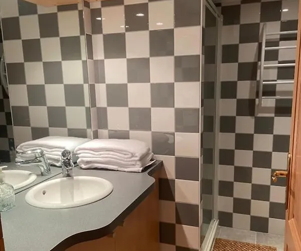 Des Hauts De La Piquante Pierre Alojamento de Acomodação e Pequeno-almoço Basse-sur-le-Rupt