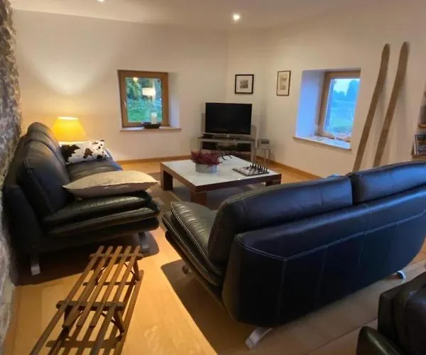 Des Hauts De La Piquante Pierre Alojamento de Acomodação e Pequeno-almoço