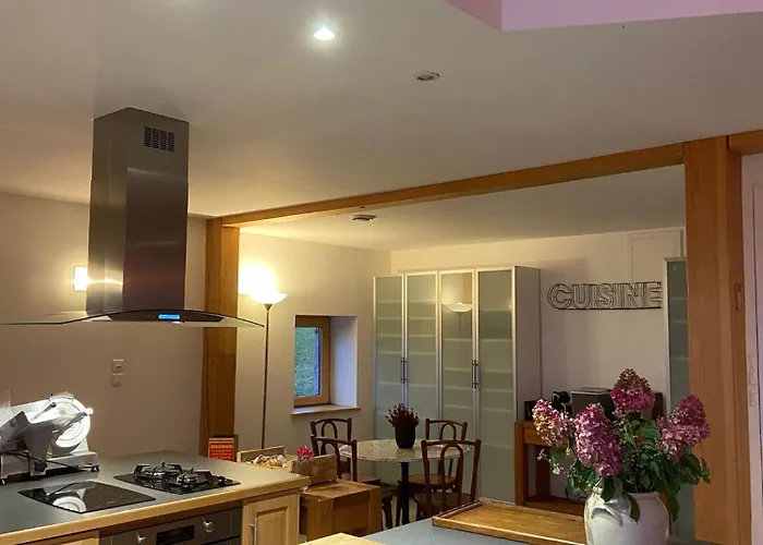 Des Hauts De La Piquante Pierre Alojamento de Acomodação e Pequeno-almoço